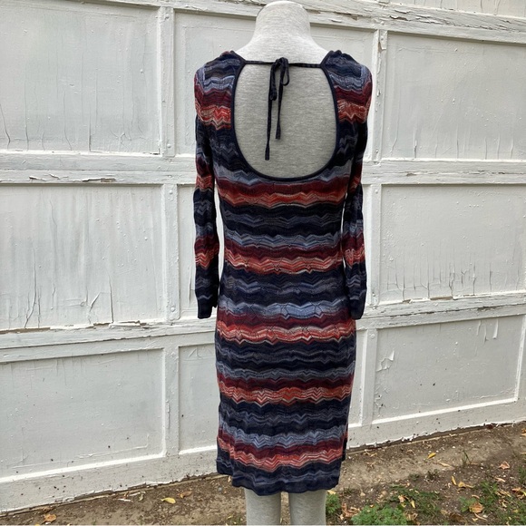 Guess Lightweight Knit Dress Multicolor Chevron 3/4 Sleeves with Navy Blue Slip - Picture 5 of 11